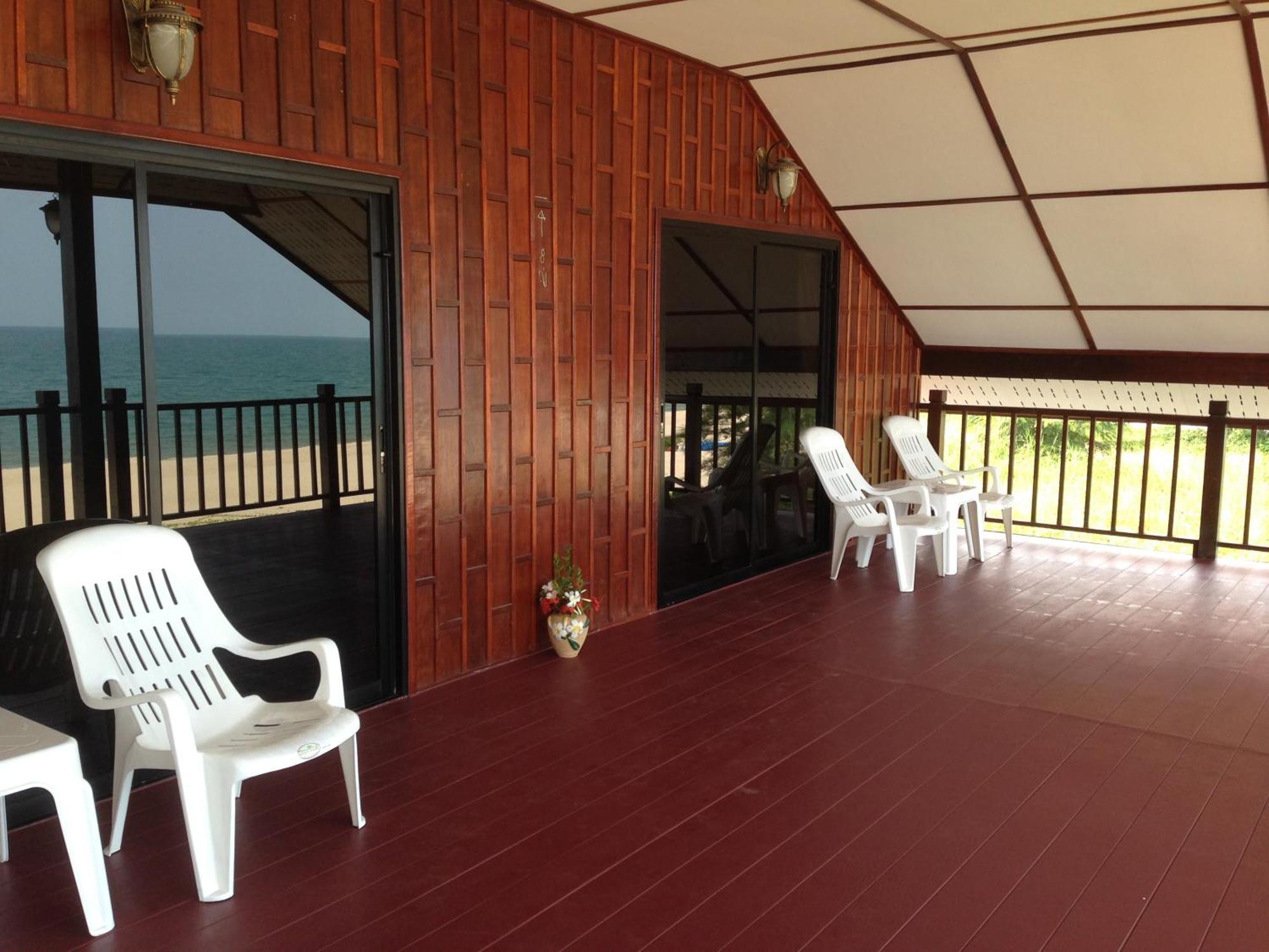 Sea Breeze House, Naiplao Beach Khanom Szoba fotó